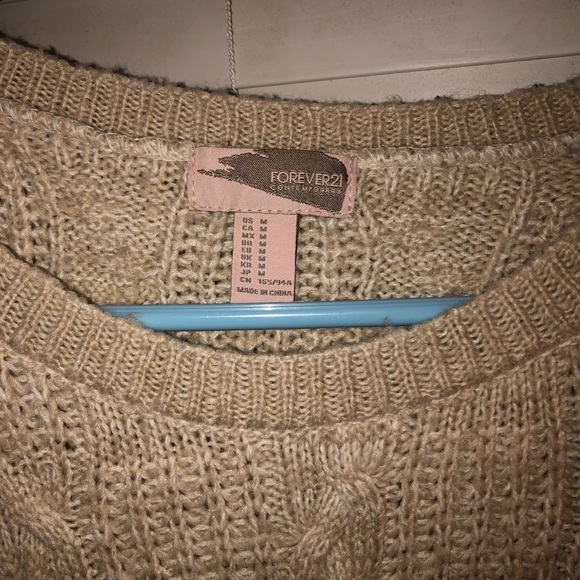 ‼️SOLD‼️Cream Knit Sweater - Picture 2 of 2